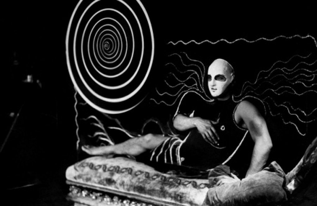 Filme avangardiste de Louis Delluc si Jean Cocteau, la Cinemateca Eforie