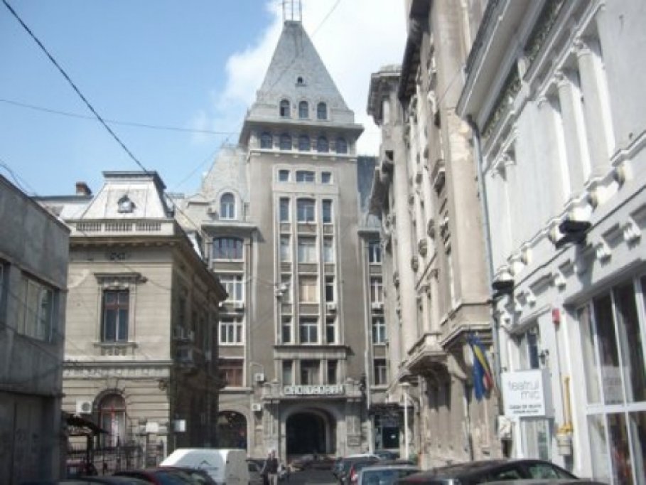 Palatul Universul
