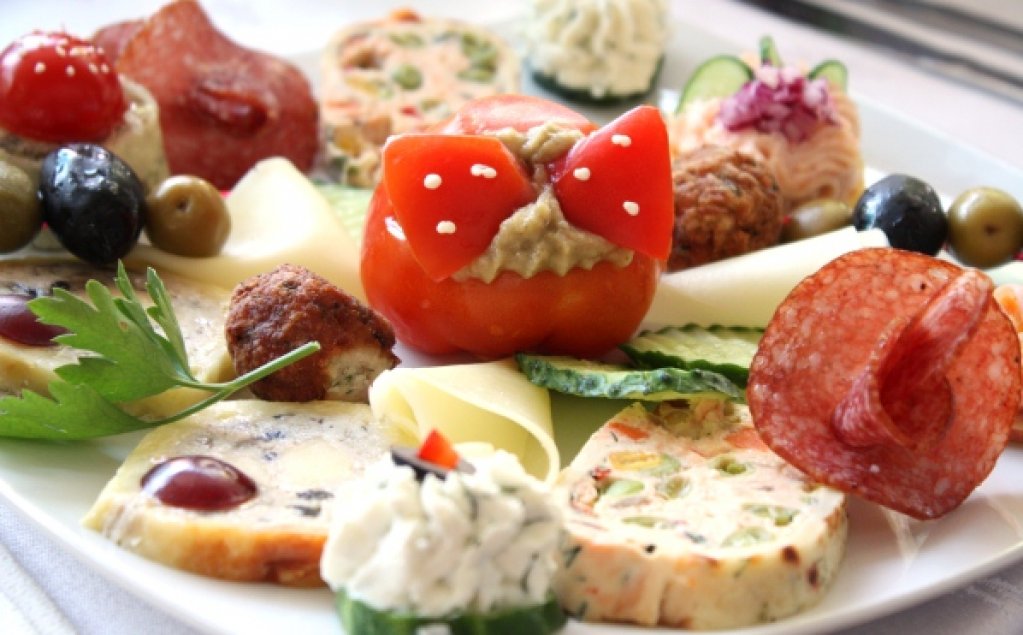 Meniu de botez by Restaurant La Mosu