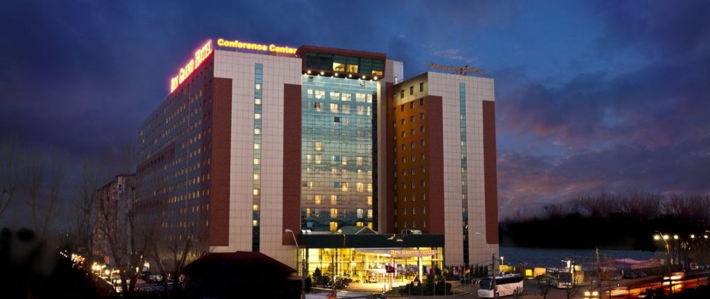 Rin Grand Hotel