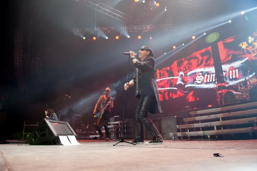 Explozie la Romexpo! SCORPIONS au incendiat Bucurestiul!