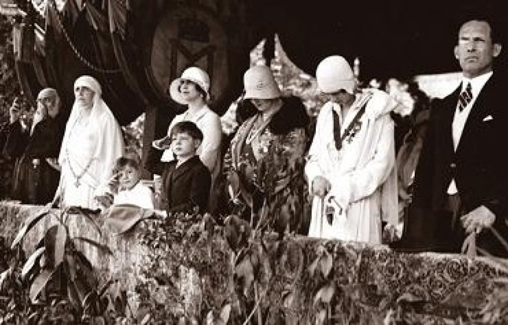 România interbelică in imagini: fotografii, fotografi si povestile lor