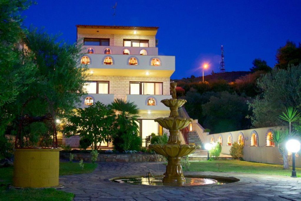 Cazare in Grecia, la Vila Seydnaya din statiunea Neos Marmaras - Preturi incepand cu 15 euro/persoana