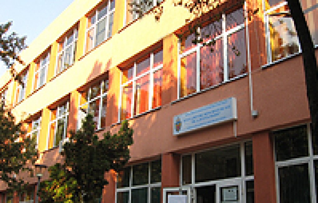 Scoala Speciala Pentru Surzi Nr. 2 Sfanta Maria