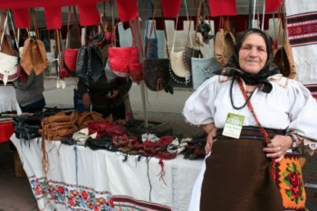 Targ cu mestesugari si produse traditionale