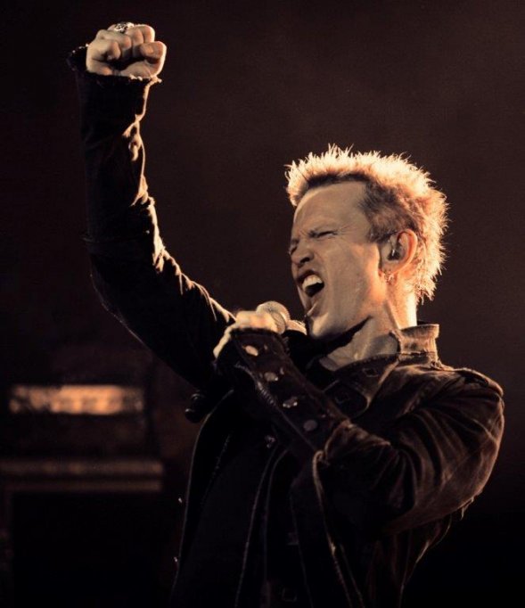 Billy Idol vorbeste despre noul sau album
