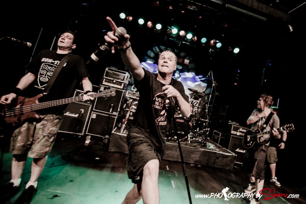 Reduceri la bilete si afterparty pentru concertul Dog Eat Dog de la Bucuresti