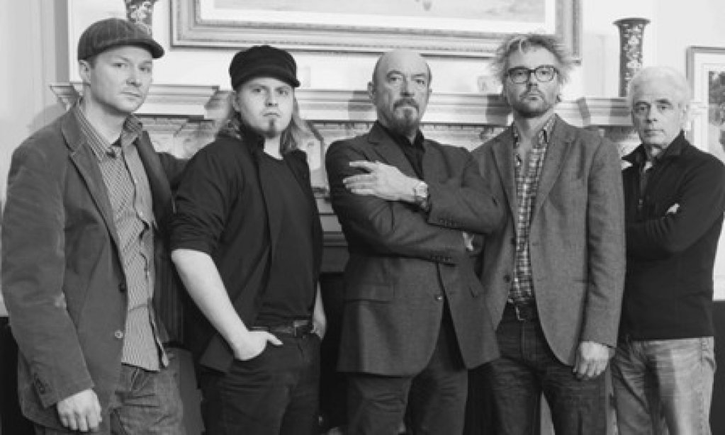 Jethro Tull sarbatoreste 42 de ani de la lansarea albumului „Thick As A Brick”!