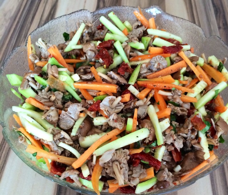 Salata de bureti de roua