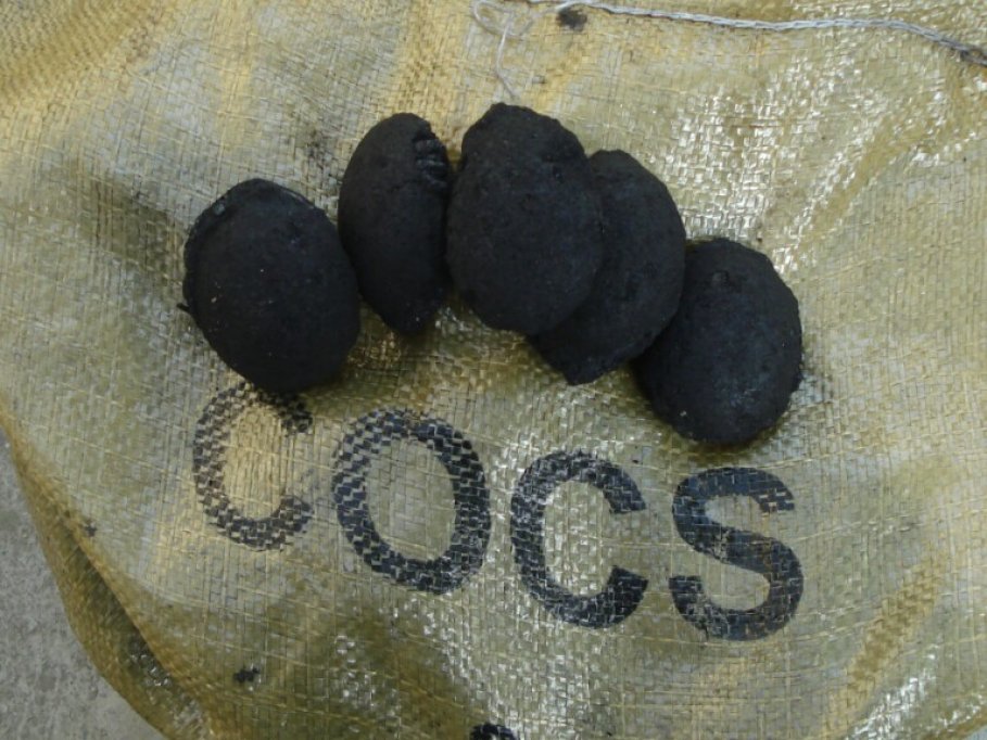 Carbune brichete cocs