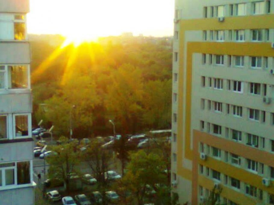 Vand 3 camere langa metrou Titan parc ior