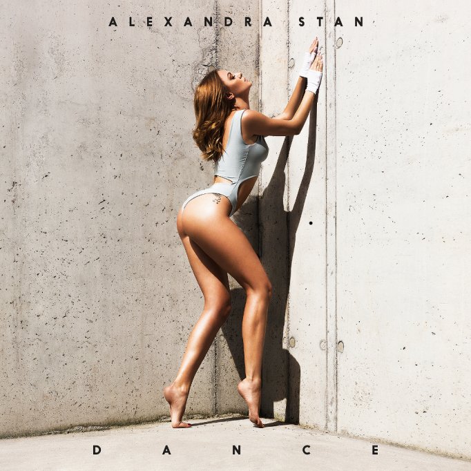 Alexandra Stan, din nou numarul 1 in Japonia cu „Dance” și „Cherry Pop”
