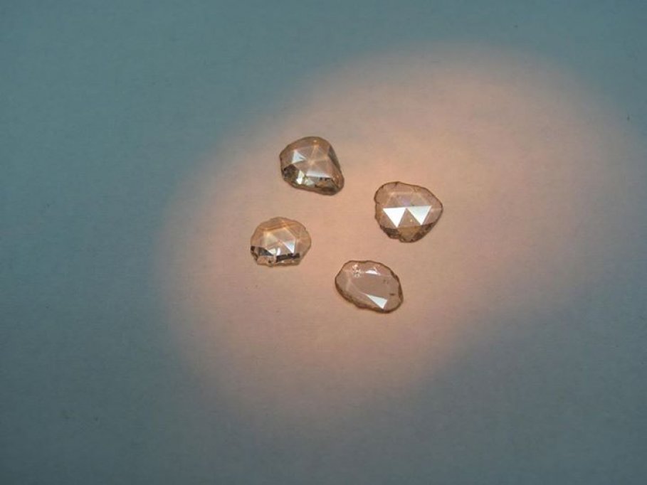 Diamantele Roze cut