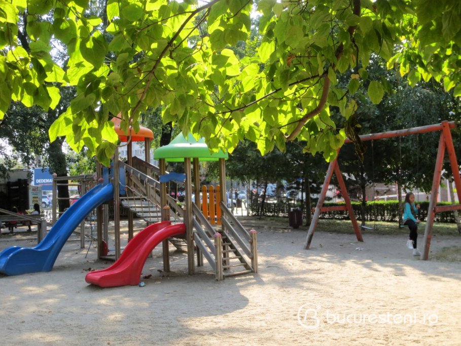 Loc de joaca - Parcul Pacii