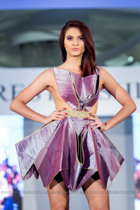Designer-ul roman Andreea Dogaru, invitata la Serbia Fashion Week