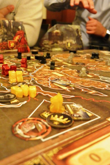 Seara Tematica: Urzeala Tronurilor, 2 decembrie 2014, ora 19.00