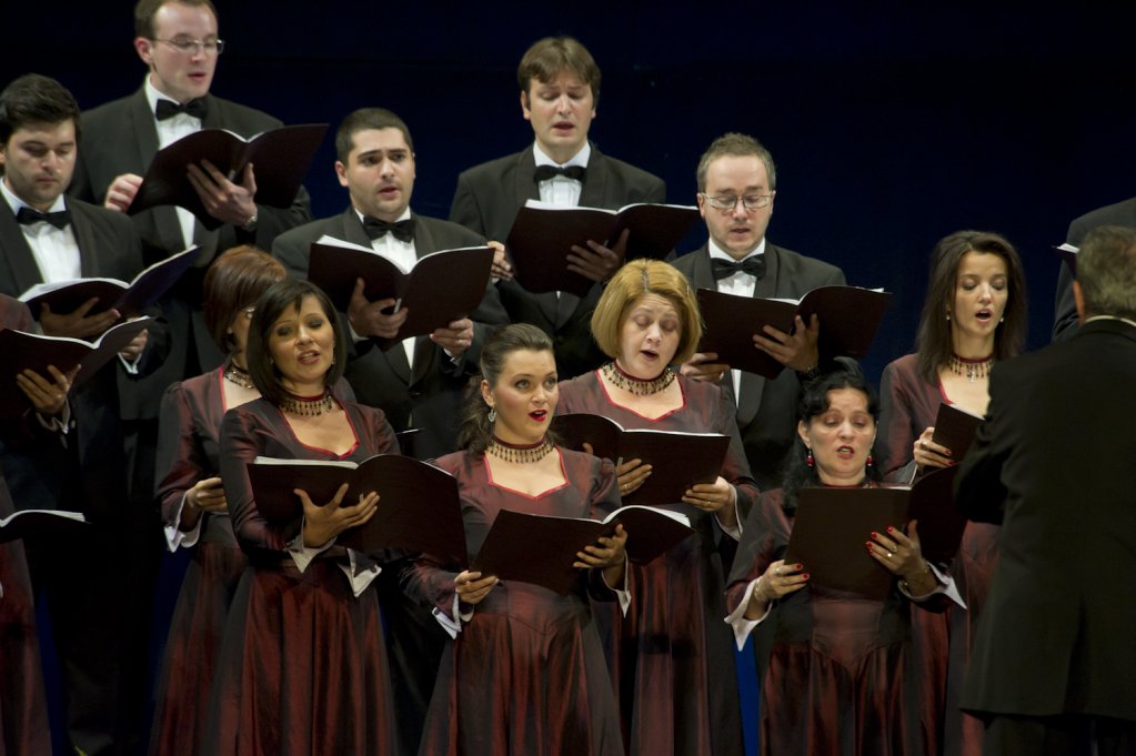 Concert extraordinar de Colinde şi Cântece de Crăciun susţinut de Corul de cameră "Preludiu"
