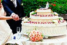 O felie din delicioasa istorie a tortului de nunta