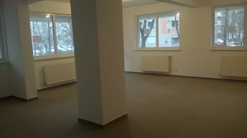 Spatiu comercial de inchiriat - Titan