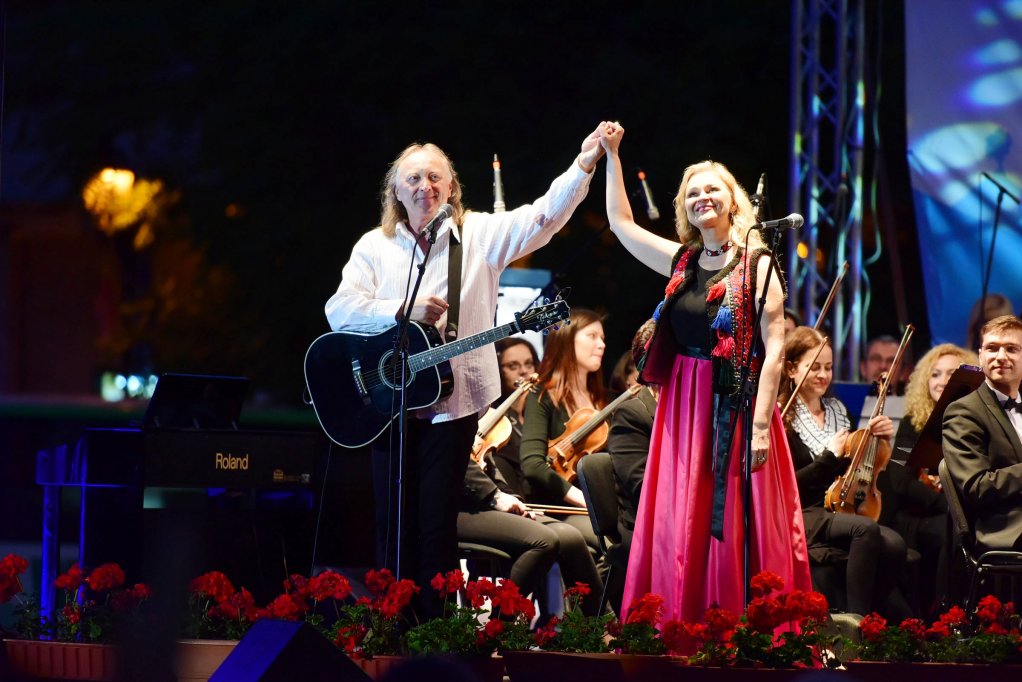 Colaborare inedita: STEFAN HRUSCA a cantat alaturi de mezzosoprana Ruxandra Donose!