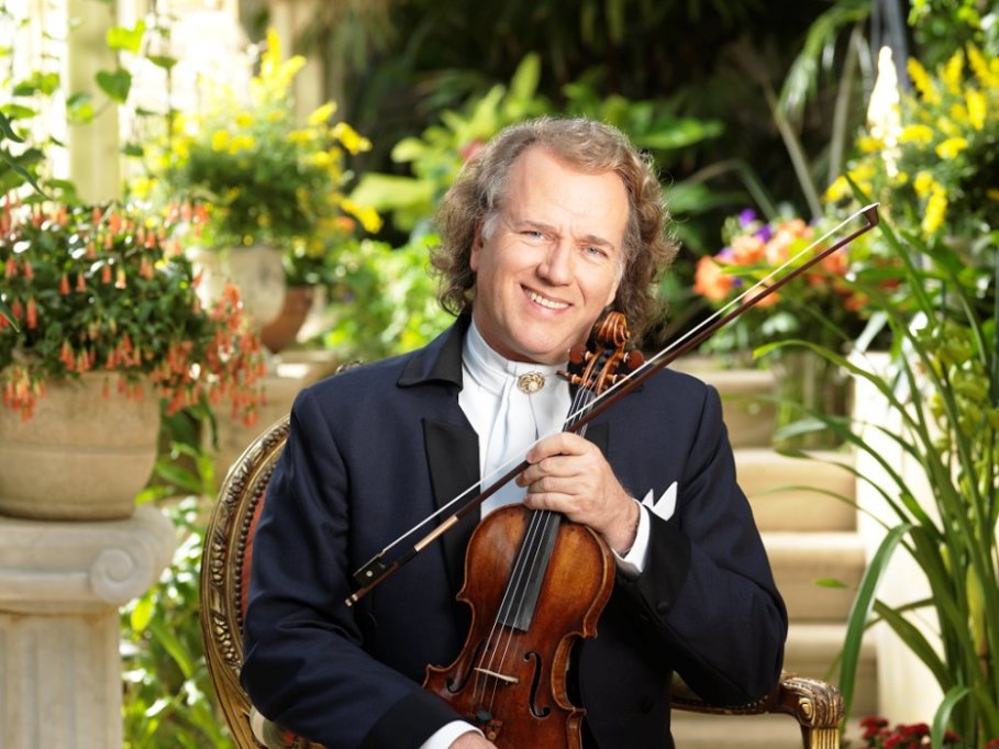 Violonistul ANDRE RIEU se intalneste cu victimele incendiului din Colectiv
