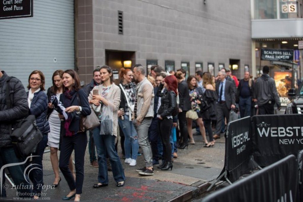In urma concertului LOREDANA la New York se vor dona 10.000 de carti copiilor din Romania