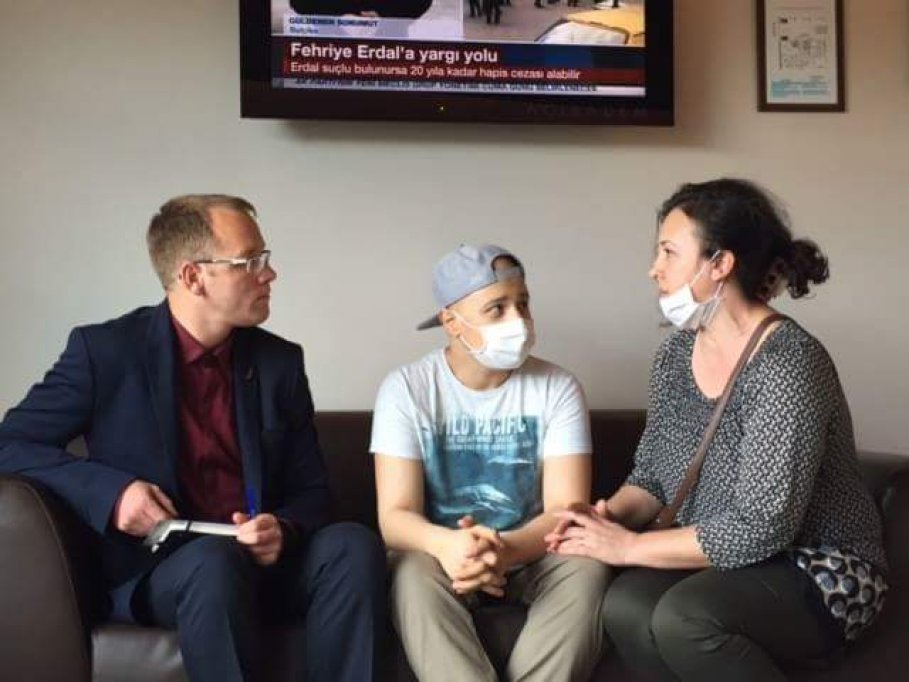 Cristian Filip, elevul-premiant diagnosticat cu o forma rara de cancer, la un pas de a invinge cumplita maladie