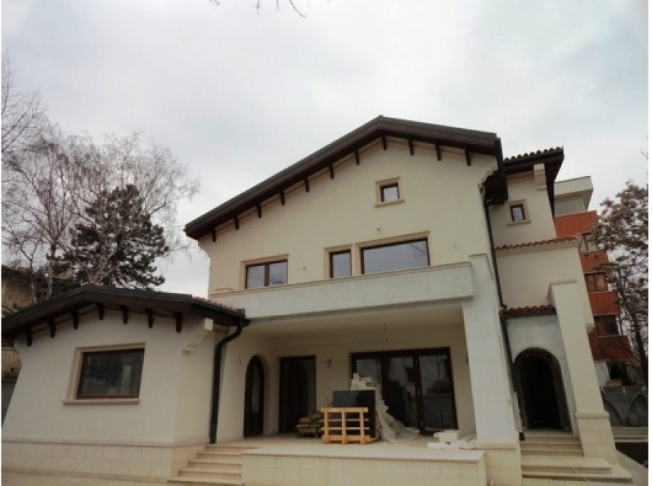 Vila pentru birouri de vanzare Aviatorilor, Bucuresti