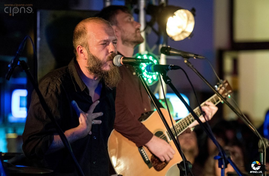 Luna Amară a lansat albumul „Aproape”