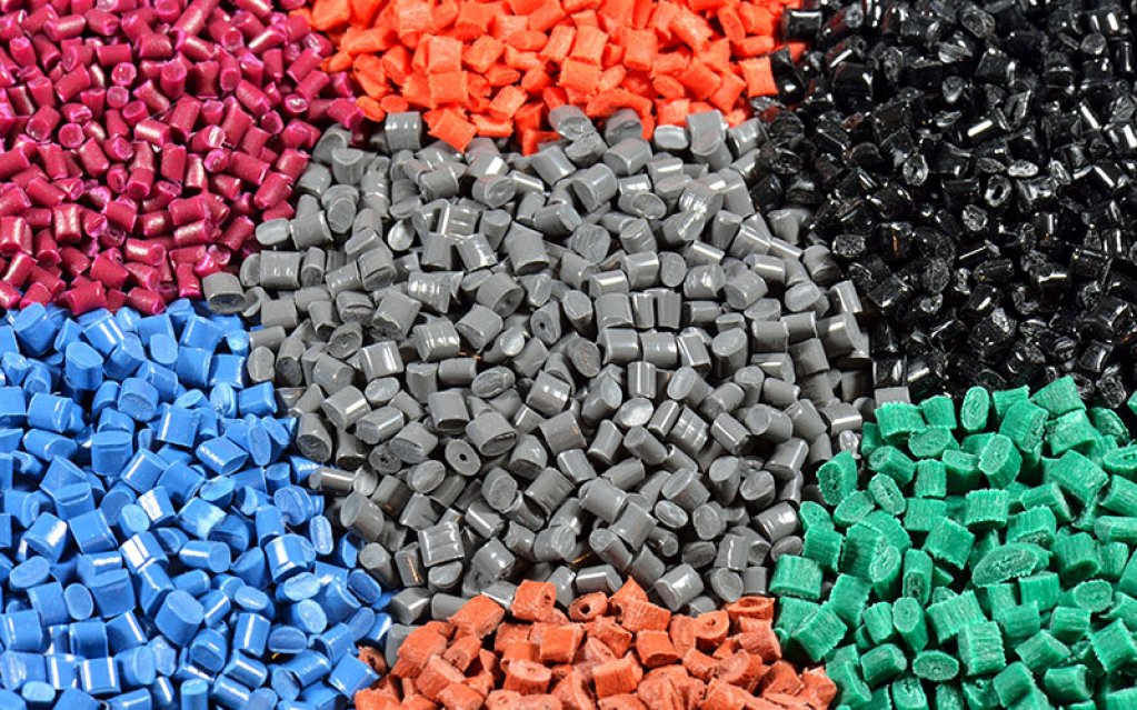 Asined.ro – Cele mai avantajoase conditii pentru fabricarea produselor din gama mase plastice pentru diferite domenii personalizate de clienti