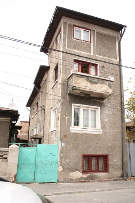 260 mp, Vila Titulescu, 3 apartamente