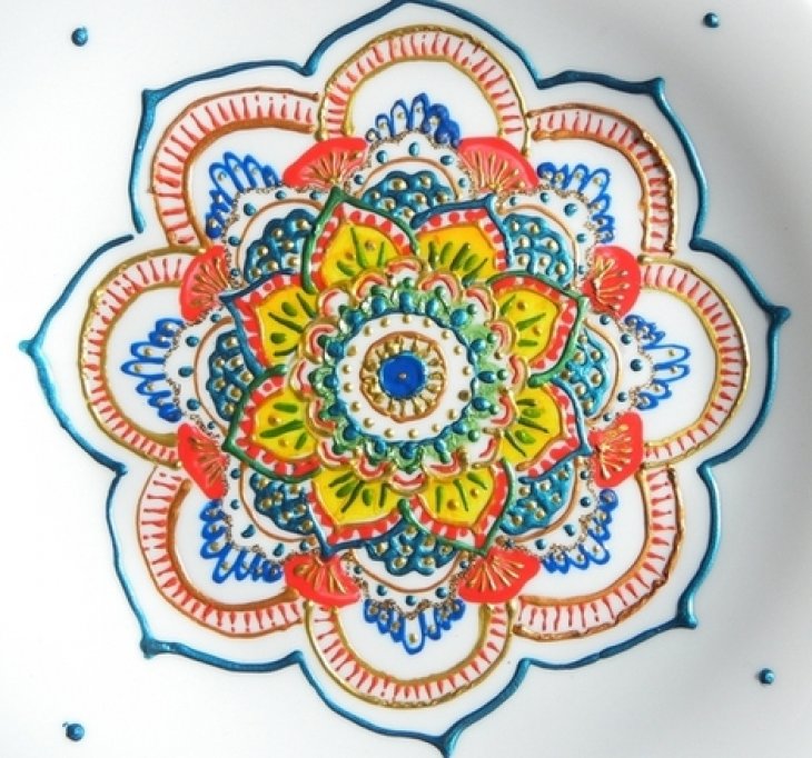 Atelier de obiecte decorative: ceramică și lemn