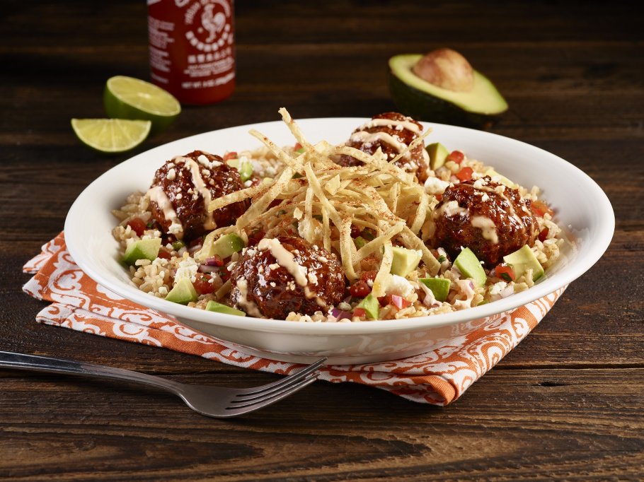 Hard Rock Cafe lansează meniul Rock’n Bowls