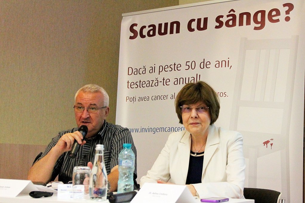 Riscul de cancer al intestinului gros creşte la persoanele cu vârsta de peste 50 de ani.