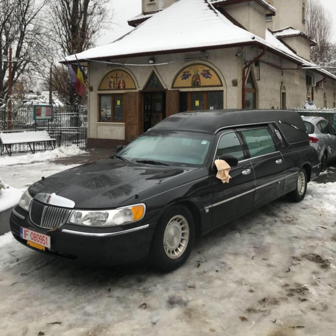 Servicii funerare Rarox
