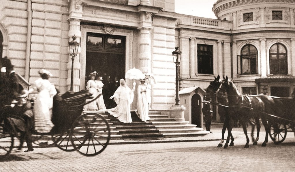 Povestea Palatului Regal în perioda interbelică