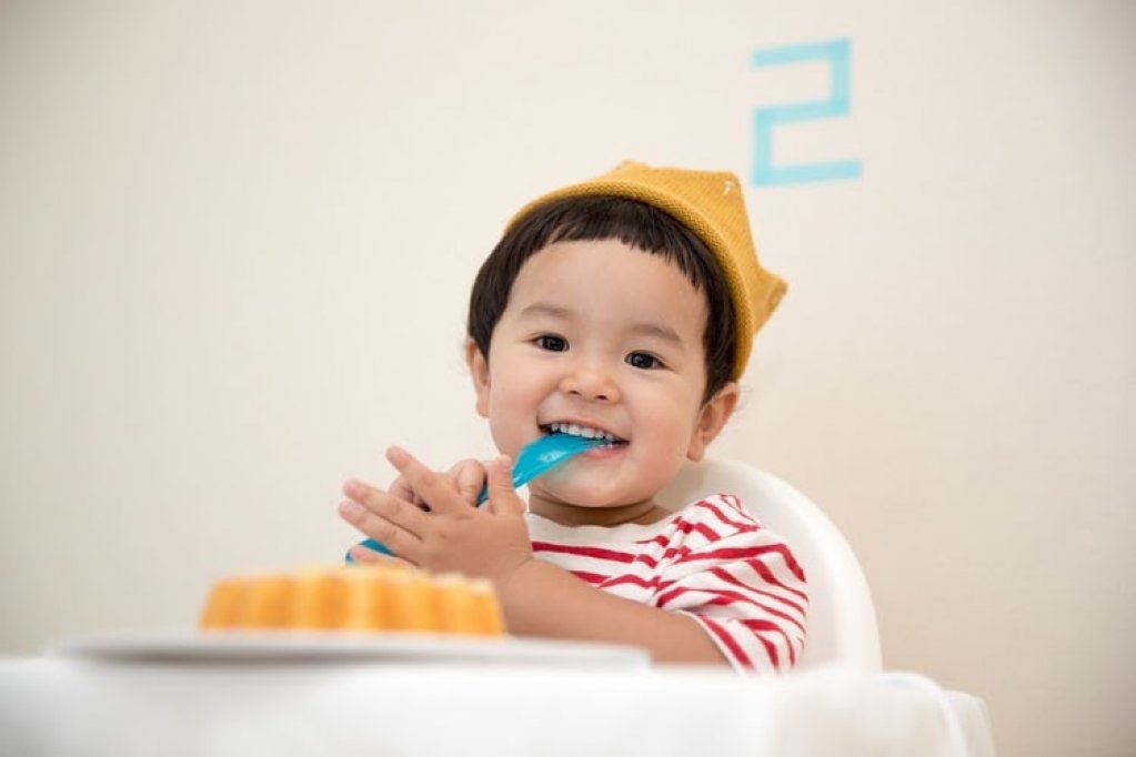 6 lucruri importante pe care ar trebui să le știi despre alimentația bebelușilor