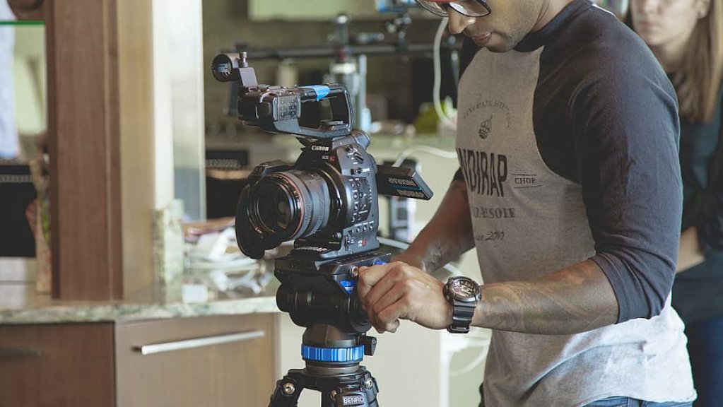 Acestea sunt echipamentele necesare pentru o casa de productie video la inceput de drum!