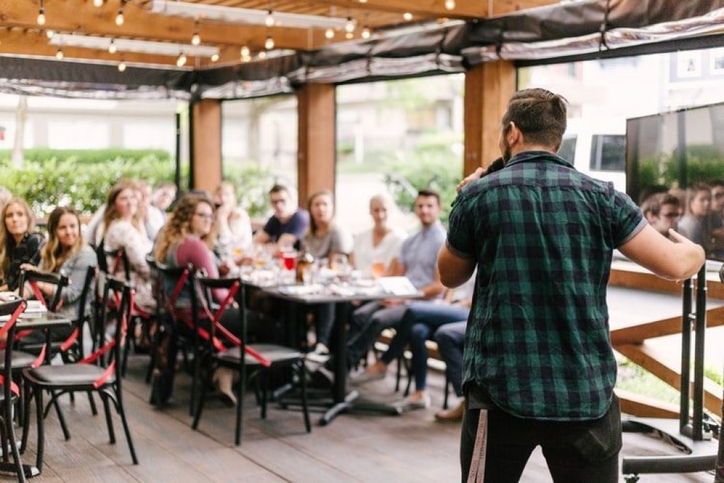 Atelier online de Storytelling: Dă voce Povestitorului din tine!