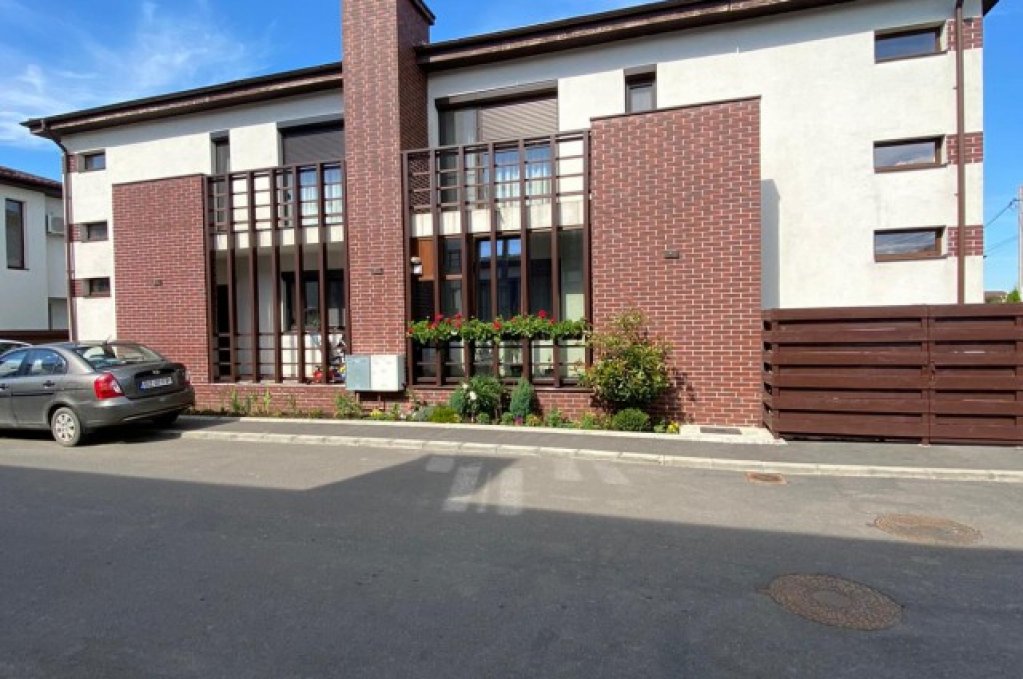 Land House Intermed
