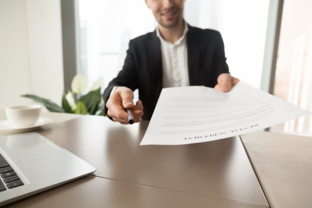 Care este diferenta dintre leasingul operational si leasingul financiar?
