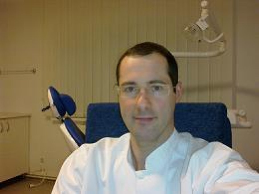 Neacsa Laurentiu - doctor