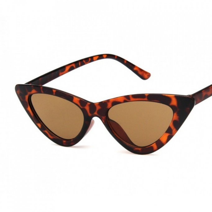 Ochelari de soare si alte produse pentru sezonul cald pe care le poti comanda online