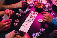 Joacă Poker online direct din fotoliul casei tale! Descoperă cum poți face acest lucru!