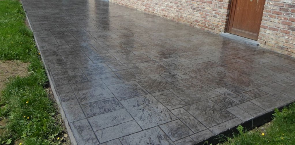 Cautati cea mai buna solutie pentru beton amprentat? Alfabeton.info are solutia!