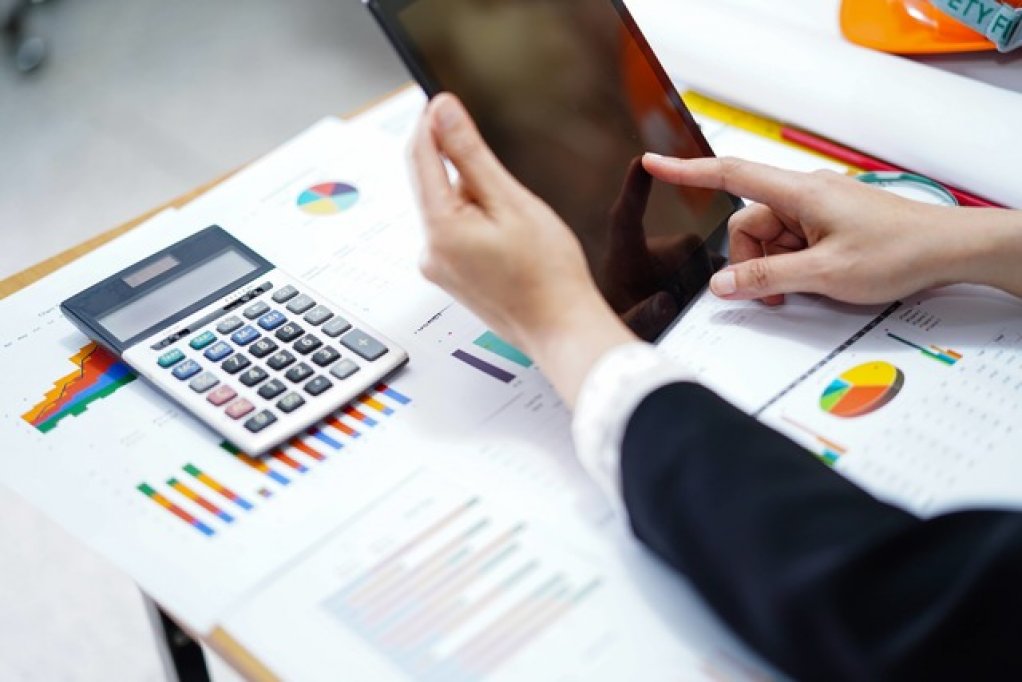 Desfășoară mai rapid procesele de payroll cu o aplicatie salarii