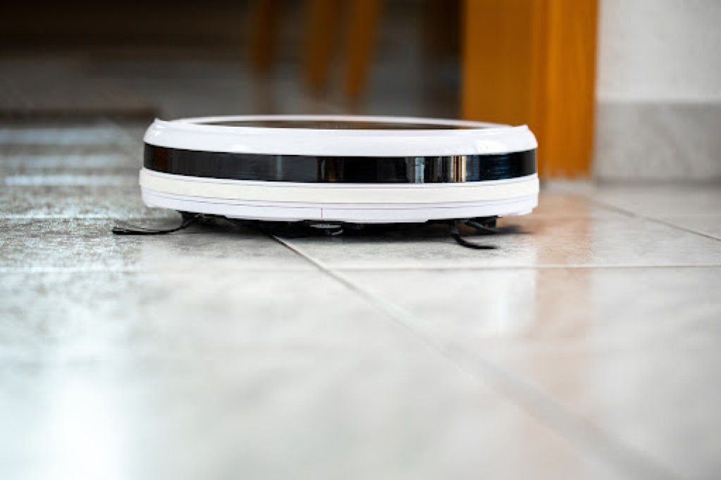 Top 6 motive pentru care ai nevoie de un Aspirator Robot