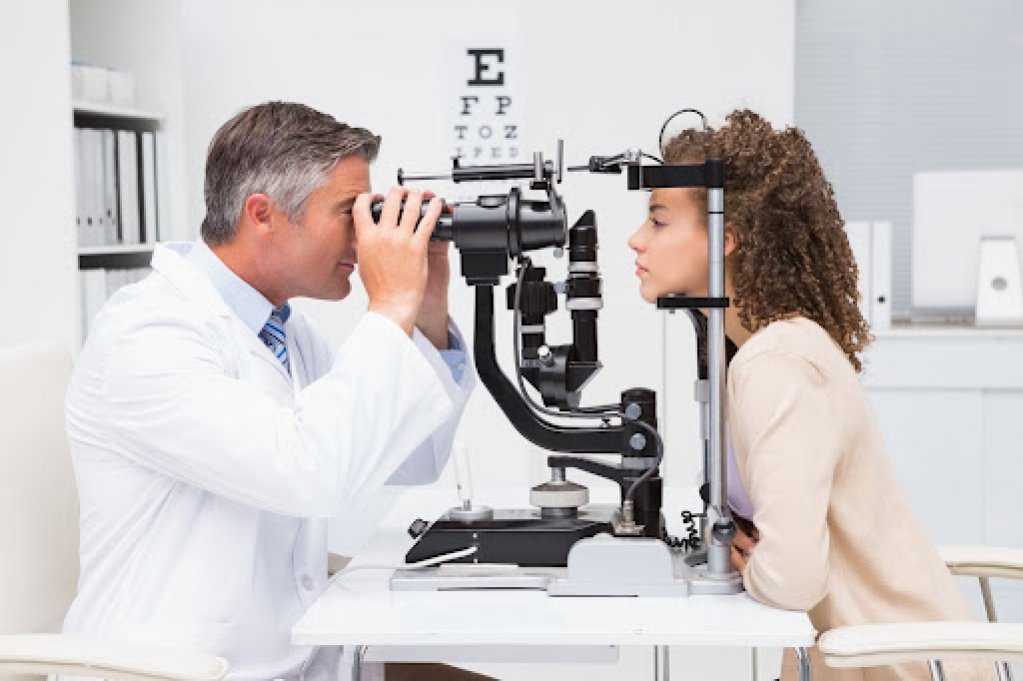 Cum ar trebui să decurgă o consultație optometrică
