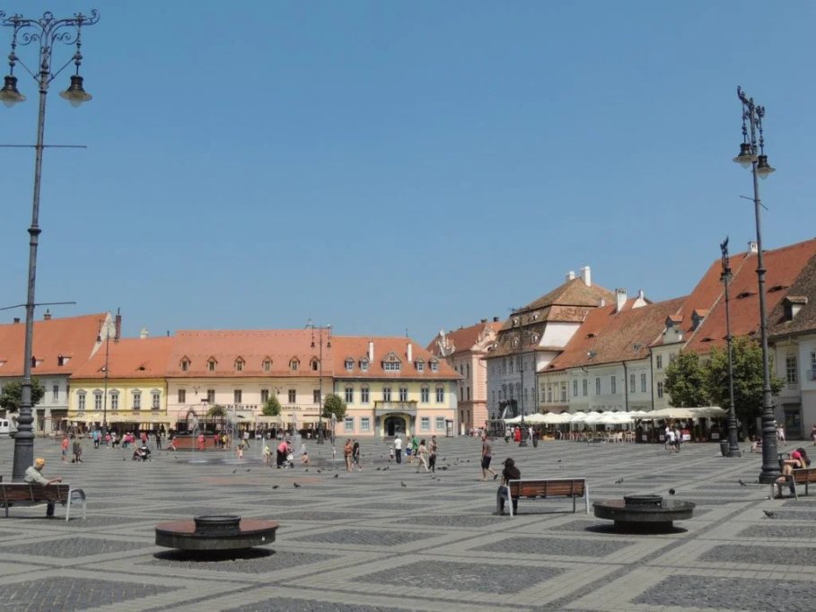 De ce să vizitezi orașul Sibiu