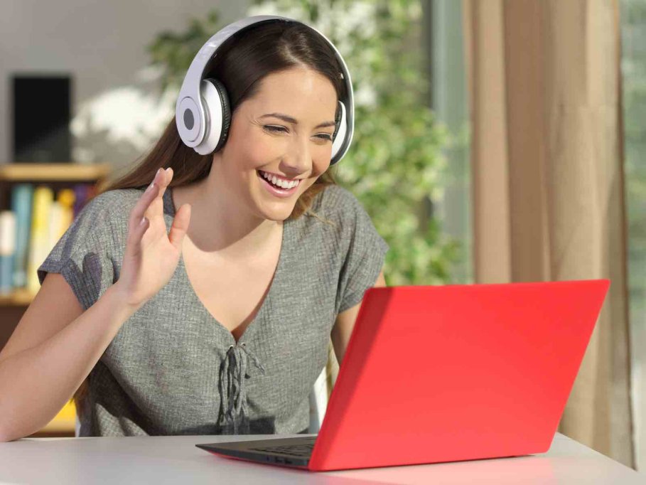 Divertisment online: cum schimbă tehnologia modul în care ne distrăm în secolul 21